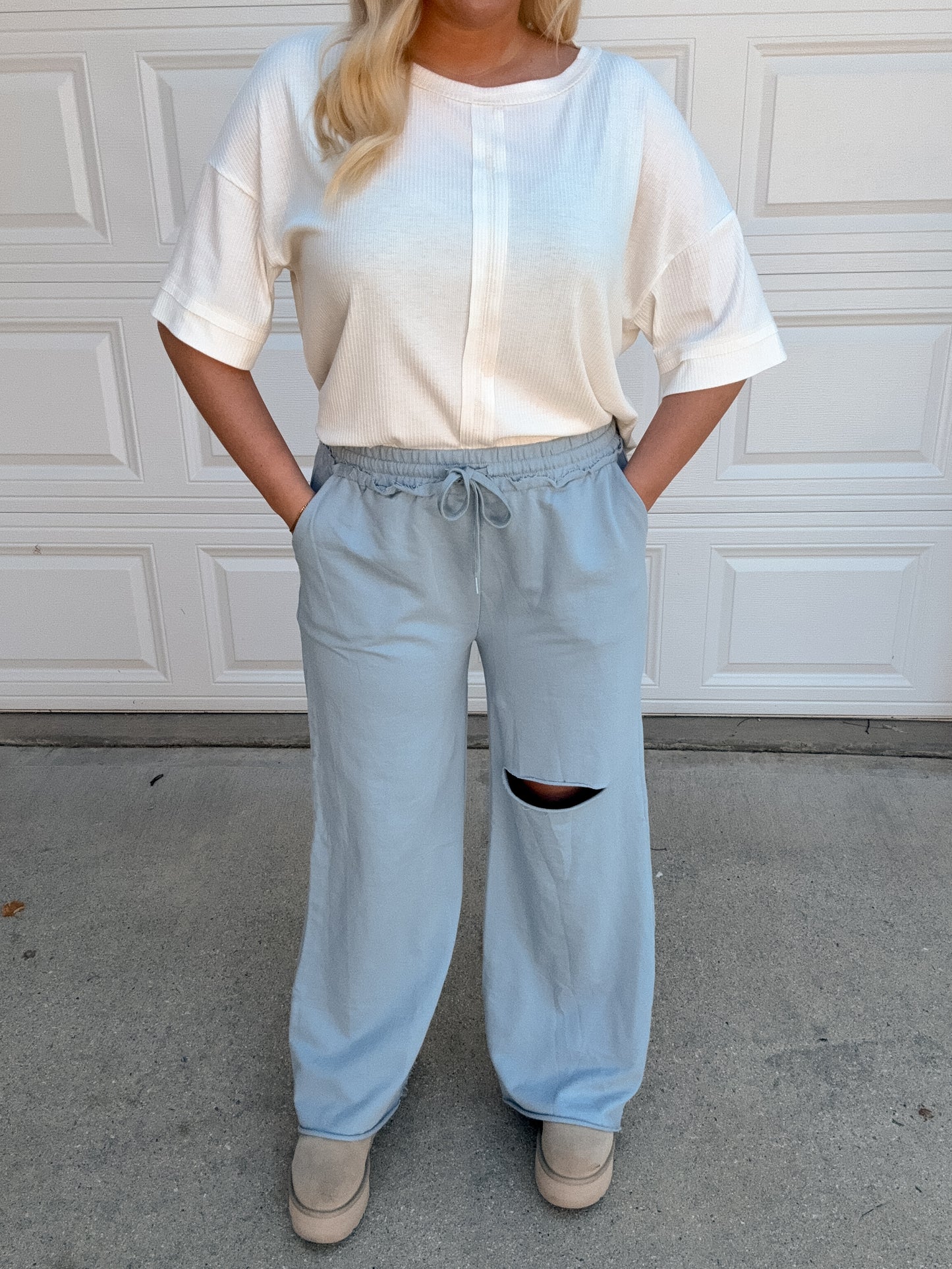 Bobbie Sweatpants with Slit in Ash Blue